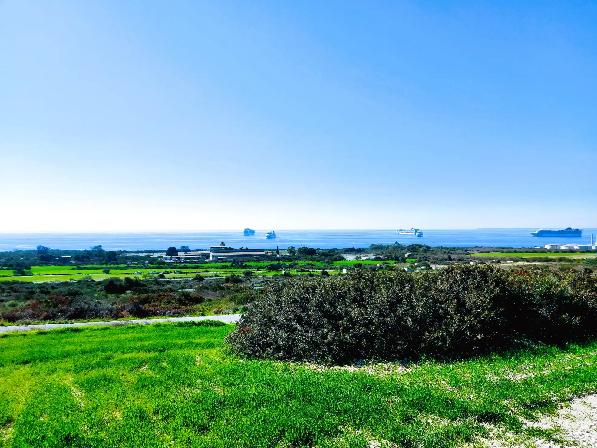 pyrgos-field-pic